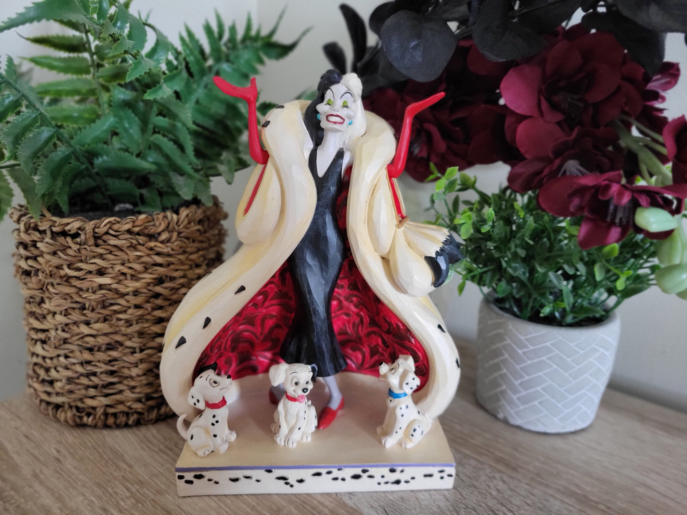 Creating a Cruella De Vil Display with Dalmatian Spots, Fashion Drama and Villain Energy
