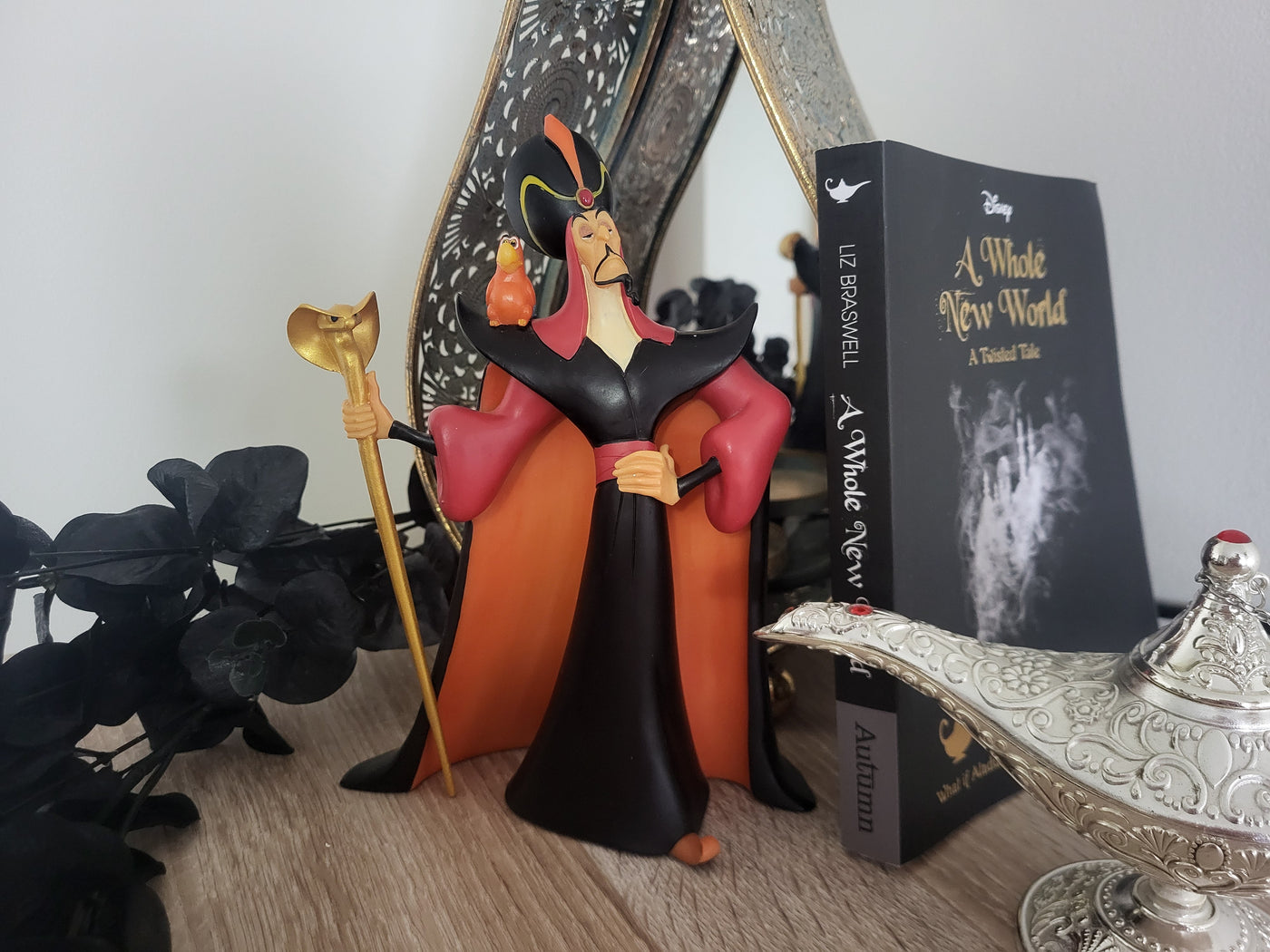 Jafar Figurines and Aladdin: Agrabah Ambition, Sorcery and Collectable Villain Style