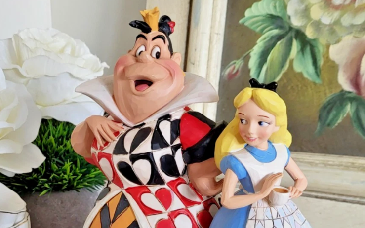 Boxed, Retired and Pre-Loved Queen of Hearts Figurines: What to Check