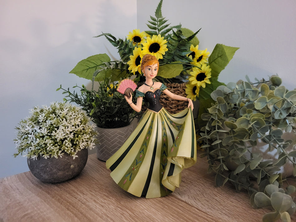 Disney Showcase Anna Figurine - 4045772