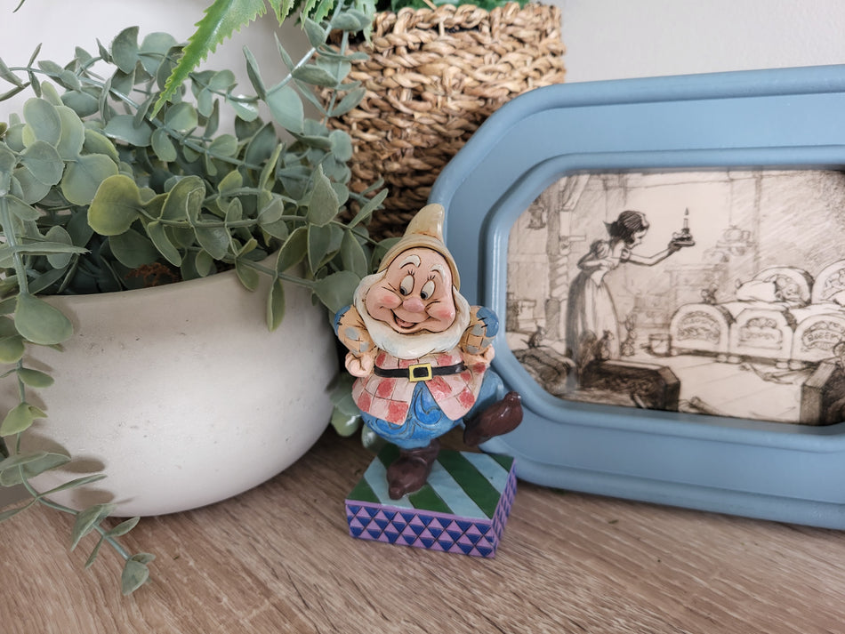 Disney Traditions Happy Hop Dwarf Figurine - Jim Shore 4049627