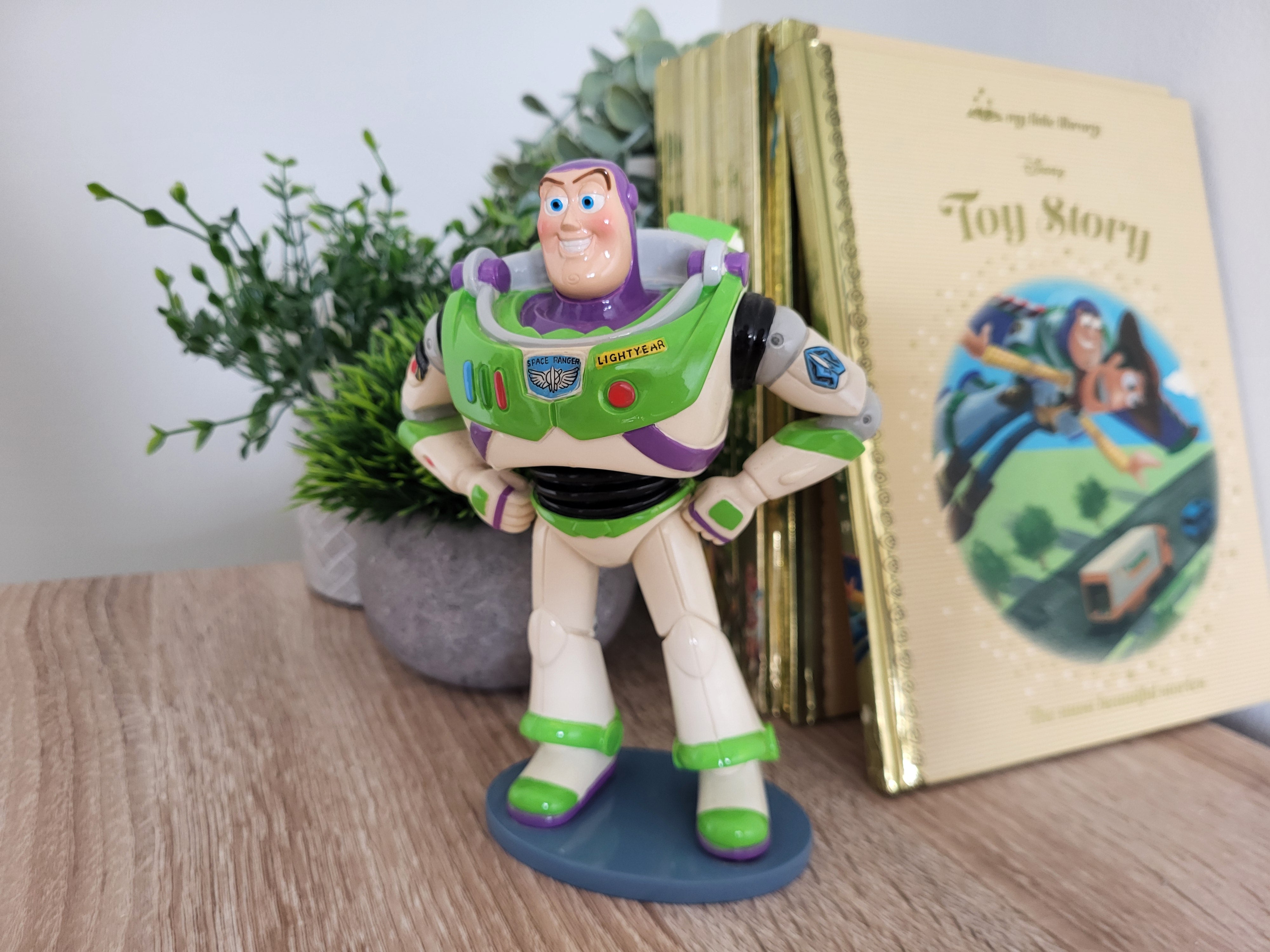 Disney Showcase Buzz Lightyear 4054878 Toy Story figurine