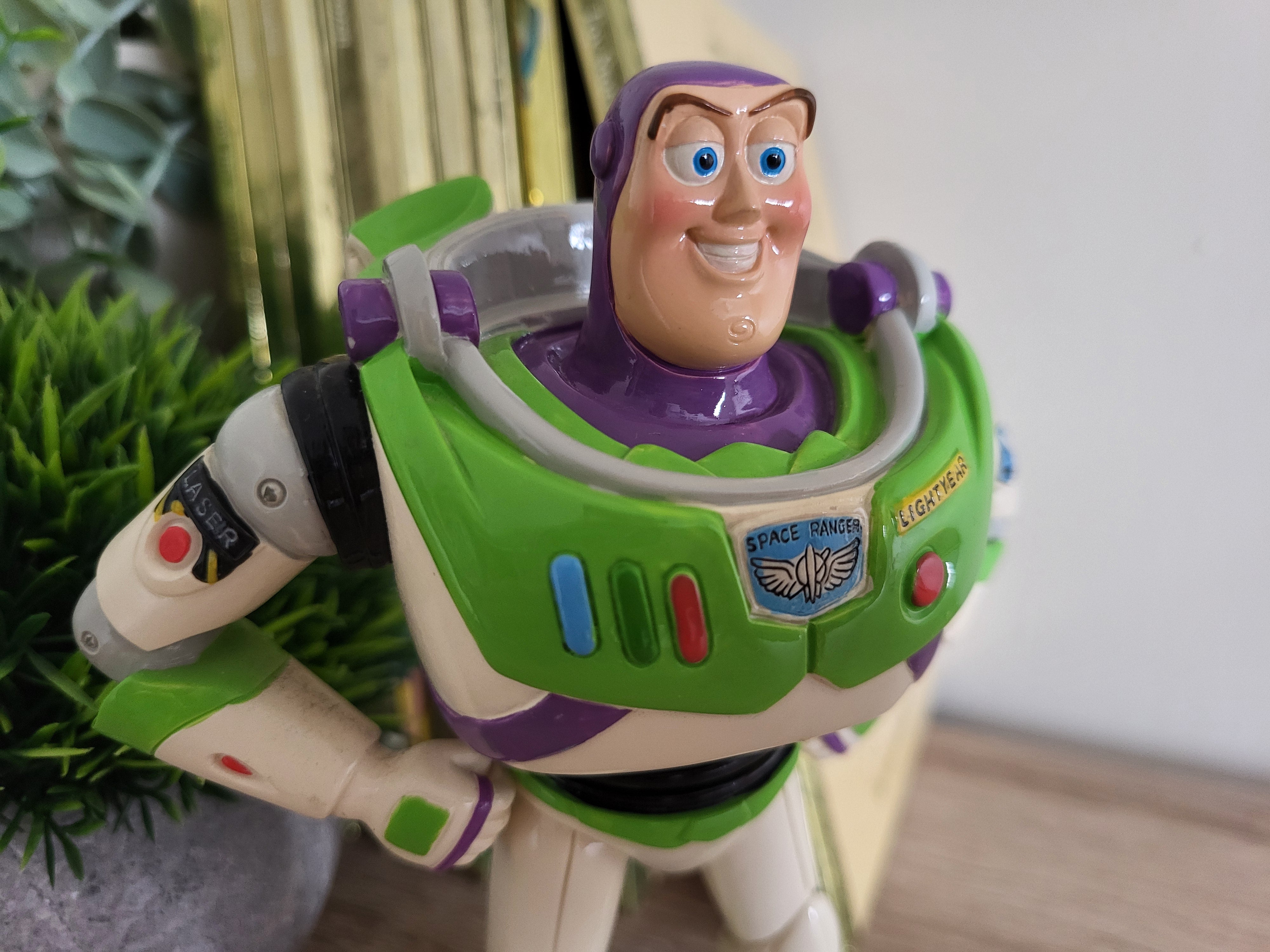Disney Showcase Buzz Lightyear 4054878 Toy Story figurine