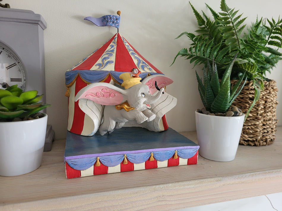 Disney Traditions Dumbo Figurine - Jim Shore 6008064