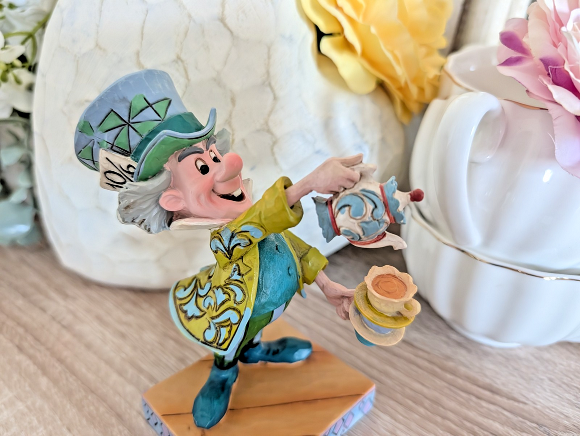Disney Traditions Mad Hatter A Spot of Tea figurine photo 2