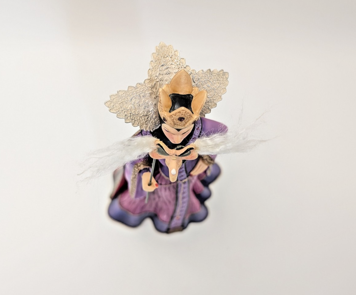 Disney Showcase Couture de Force Evil Queen Masquerade figurine photo 21