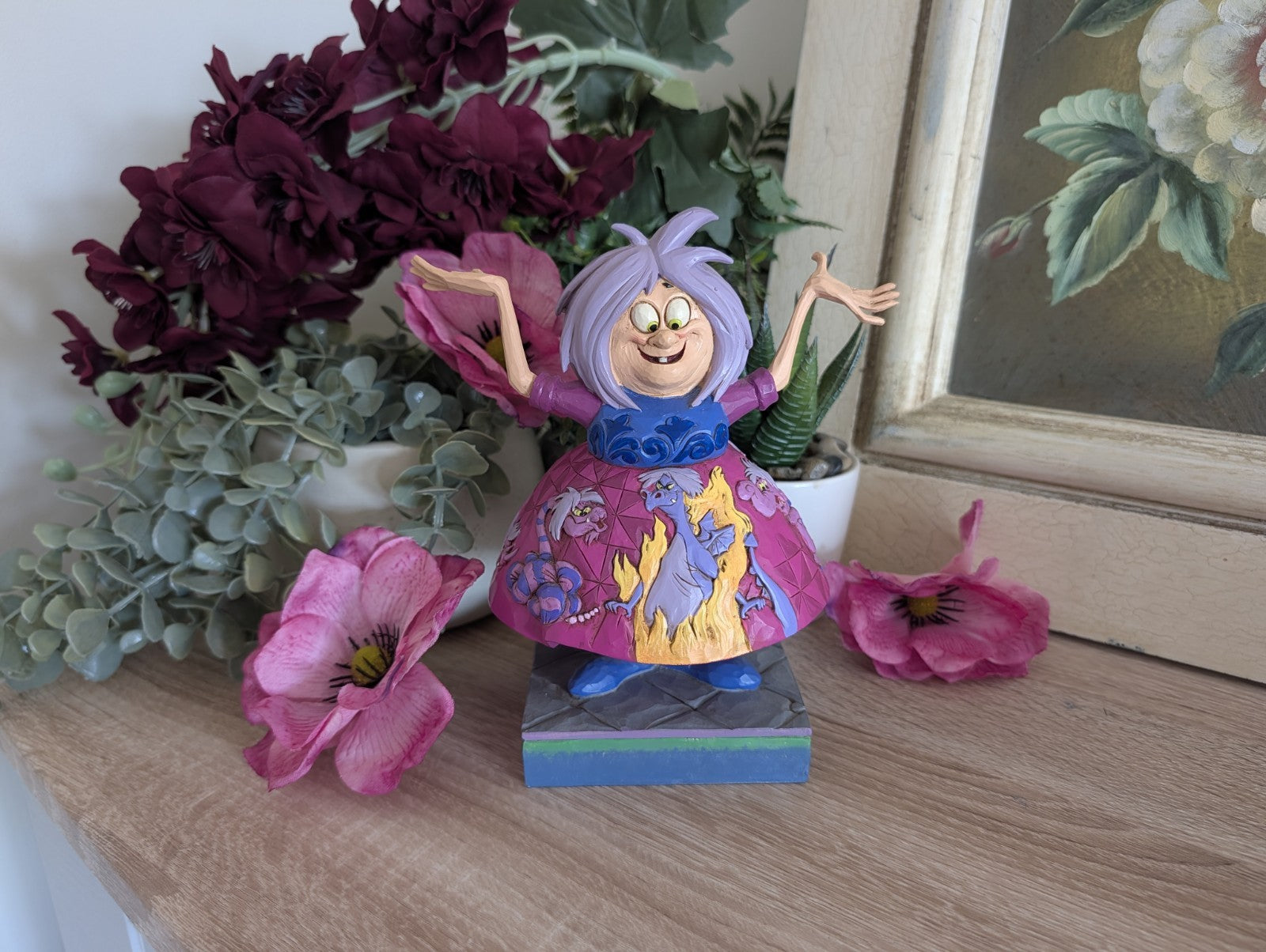 Disney Traditions Madam Mim Madcap Metamorphosis figurine photo 3