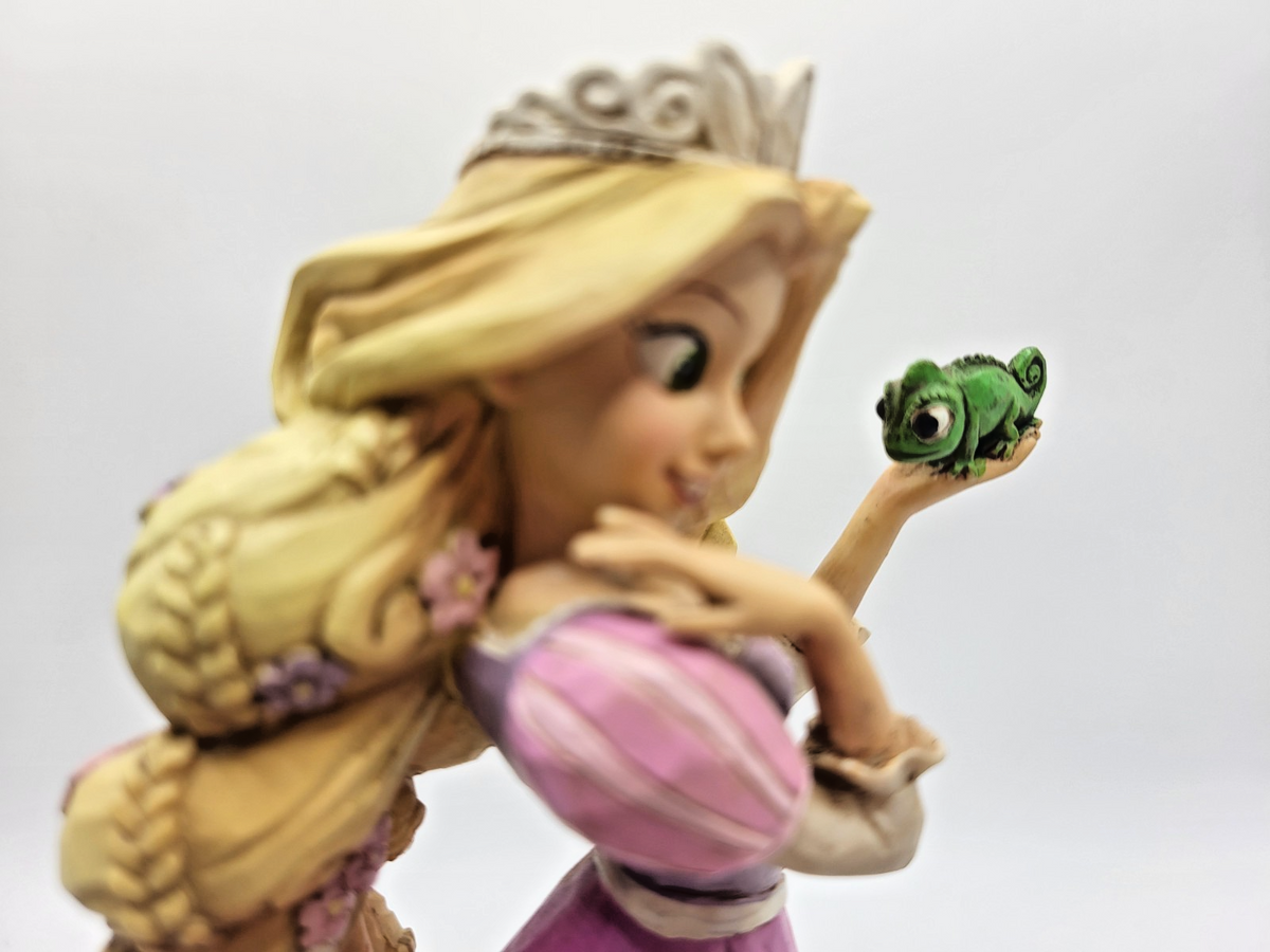 Disney Traditions Rapunzel and Pascal Loyalty and Love 4037514 figurine - view 11