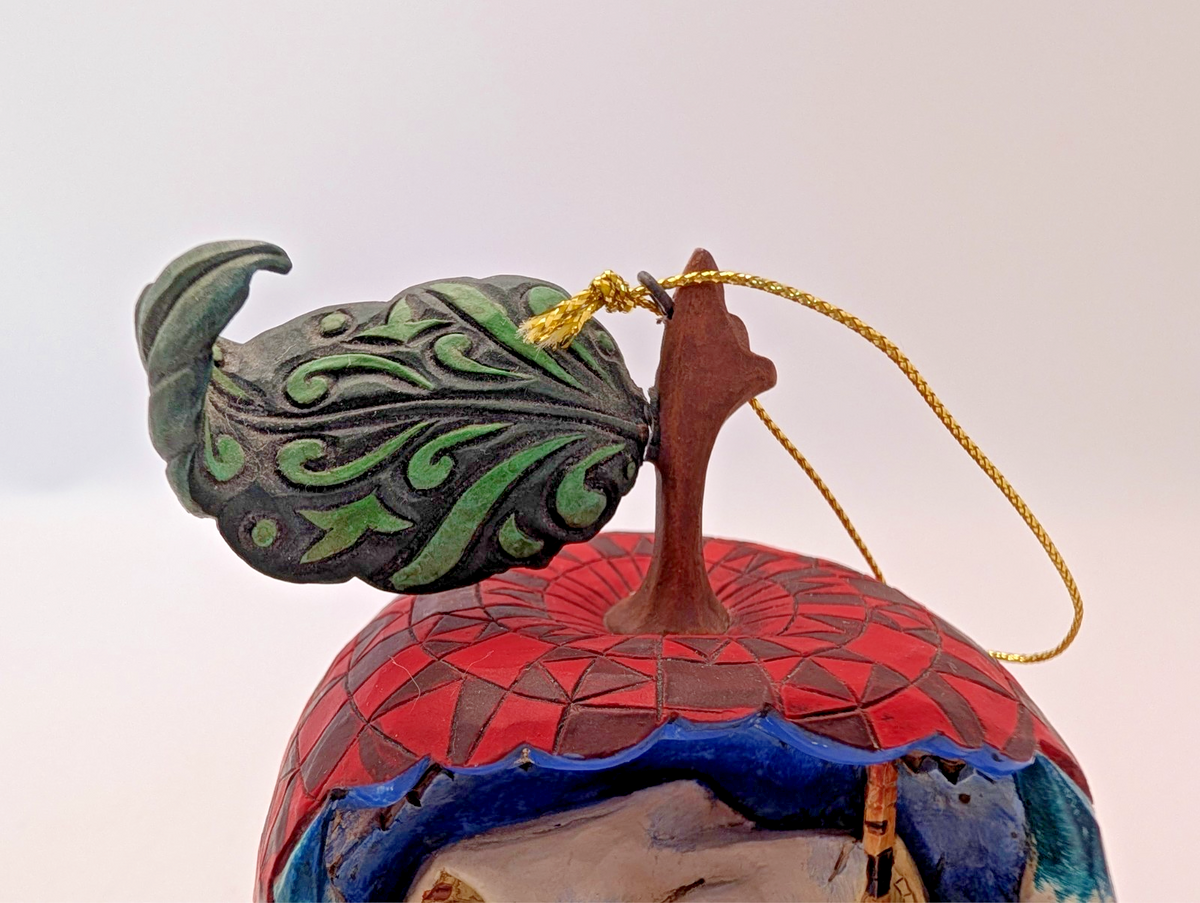 Disney Traditions Snow White apple hanging ornament A9047 – left-side view