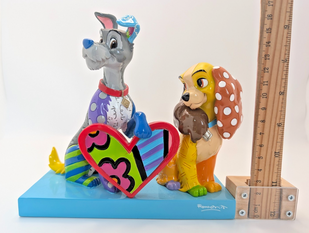 Disney Britto Lady and the Tramp 6008528 unboxed figurine - front of original box