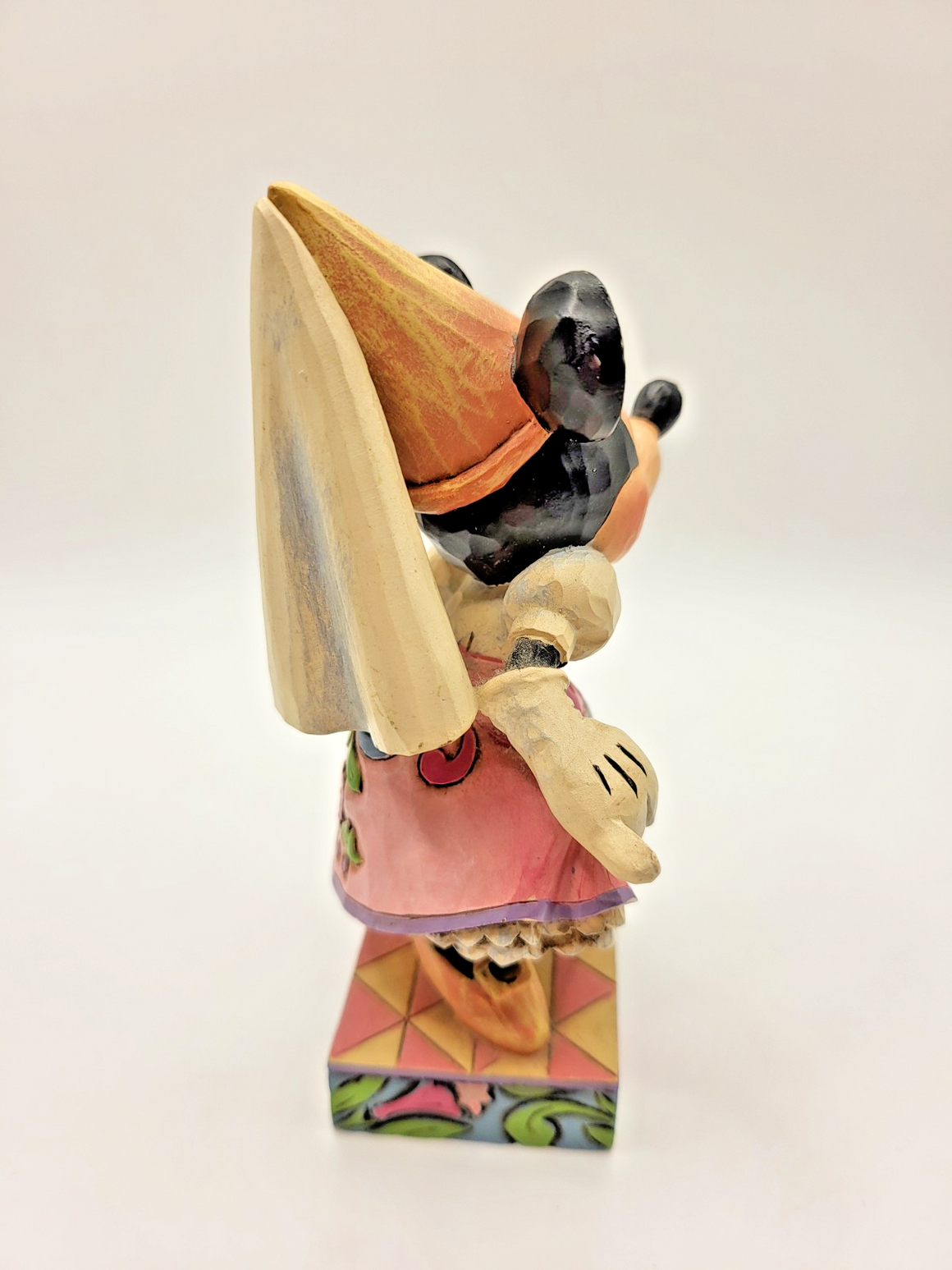 Alternate view of Disney Traditions Minnie Mouse Demure and Sweet figurine 4011753