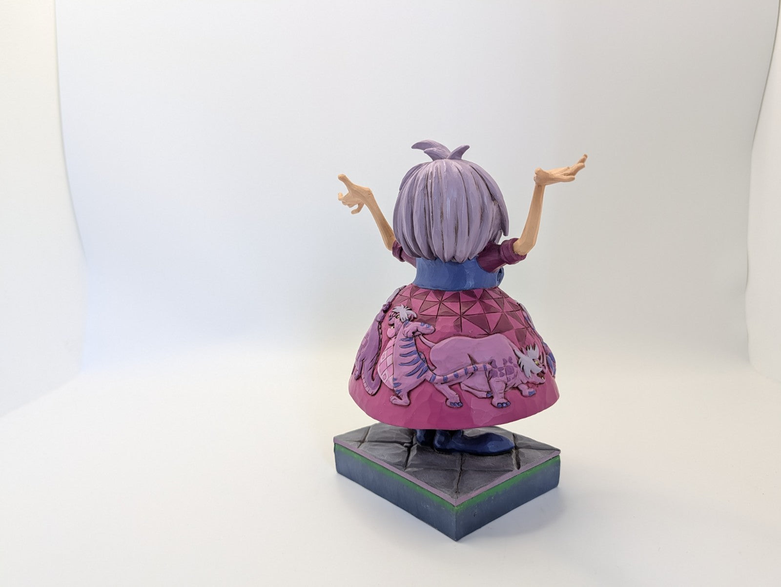Disney Traditions Madam Mim Madcap Metamorphosis figurine photo 10