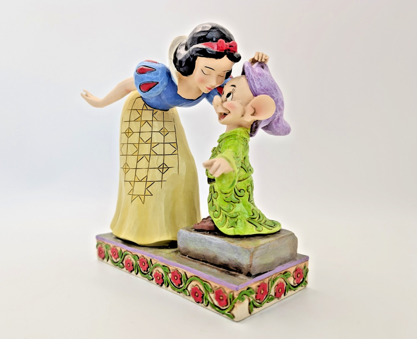 Disney Traditions Showcase Snow White & Dopey Sweetest Farewell Figurine J Shore19