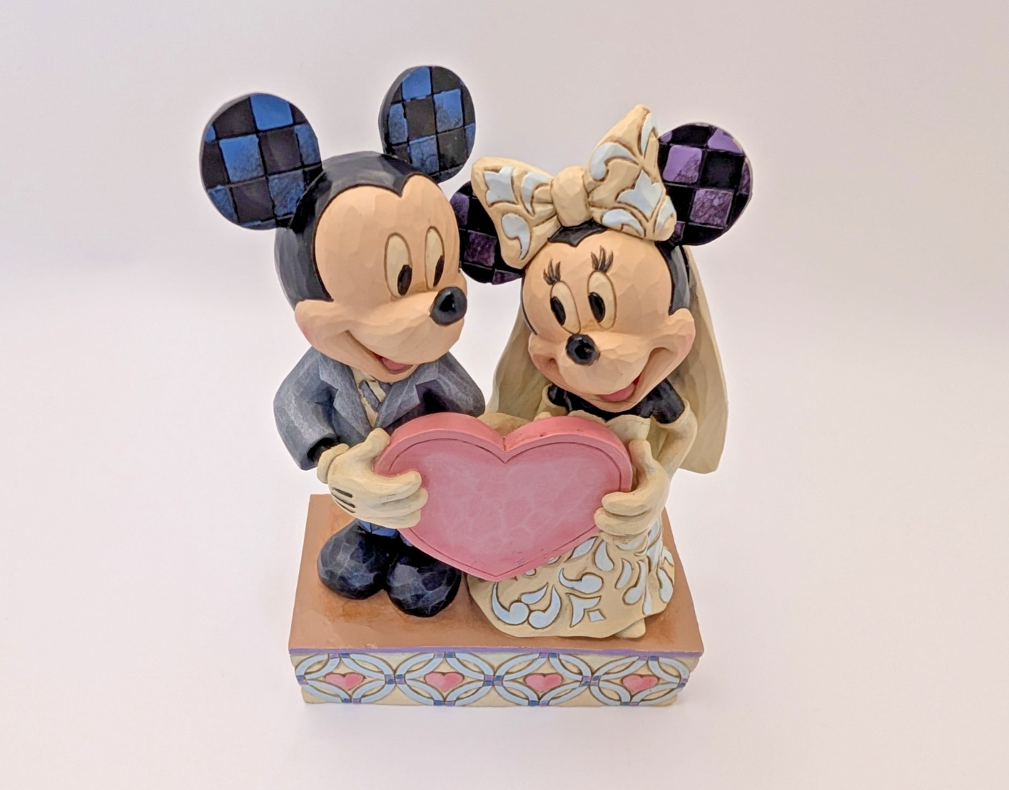Disney Traditions Mickey and Minnie Two Souls One Heart figurine 4059748