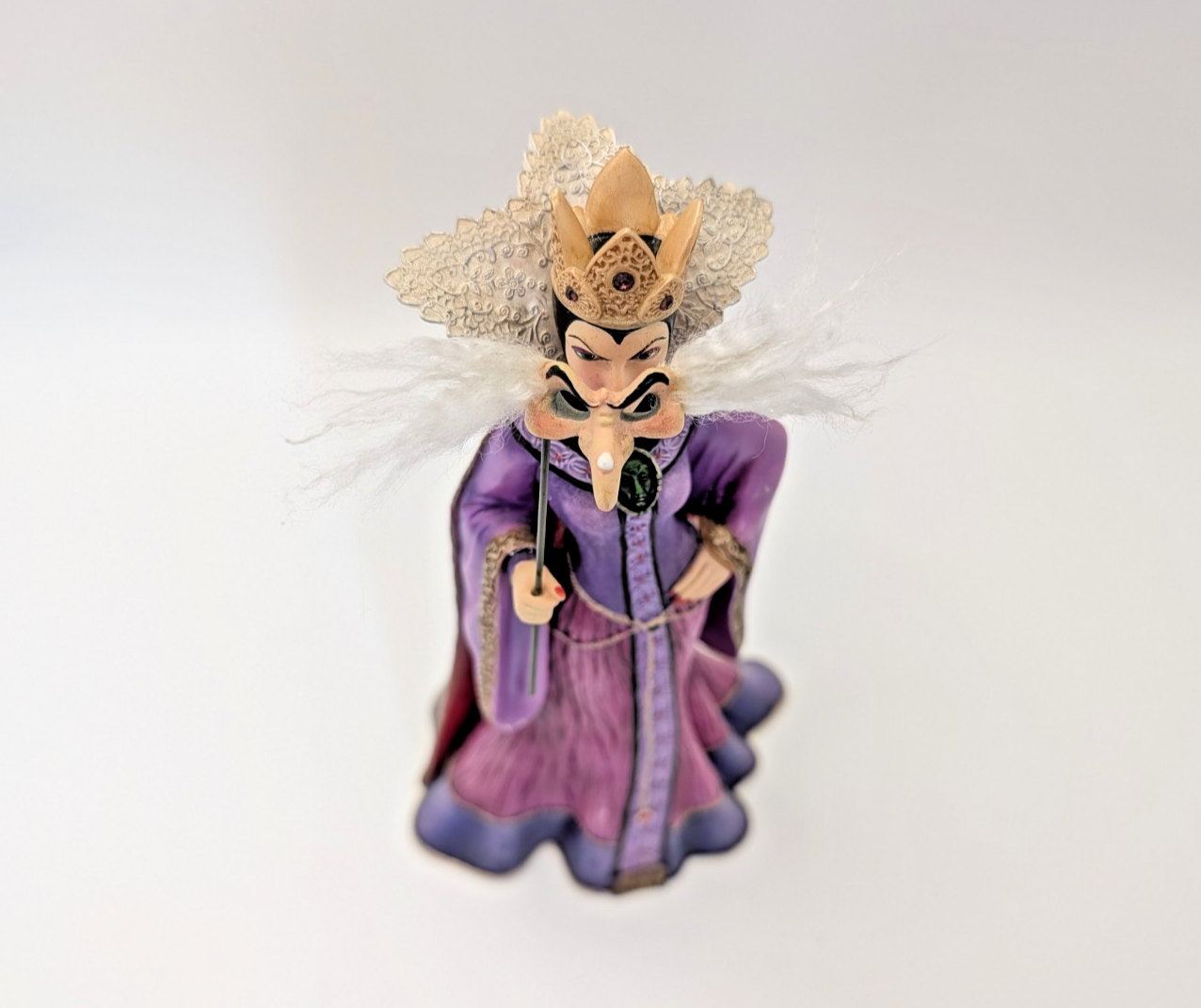 Disney Showcase Couture de Force Evil Queen Masquerade figurine photo 20