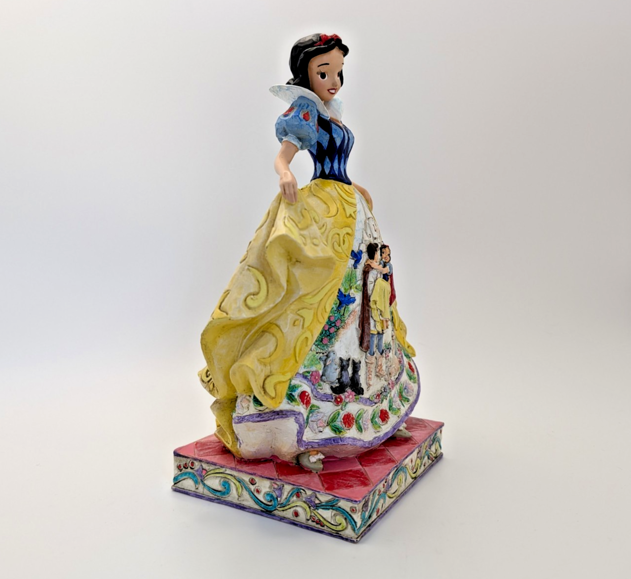 Disney Traditions Showcase Fairytale Endings For The Fairest Figurine Snow White13