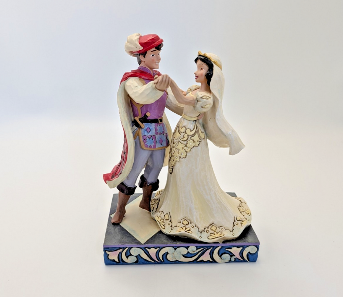 Disney Traditions Snow White The First Dance figurine 4056747 photo 5