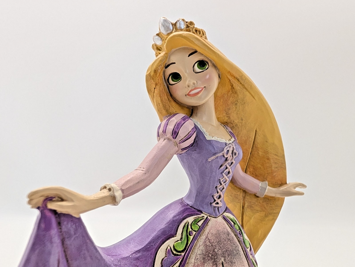 Disney Traditions Rapunzel Daring Heights 4045240 Castle Dress – detail and condition photograph 11