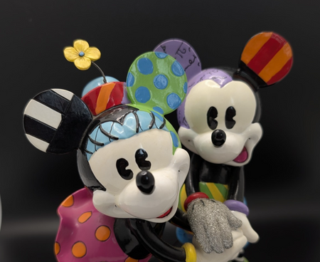 Disney Britto Mickey and Minnie 4049689 limited edition 1726 of 2500 figurine - view 2
