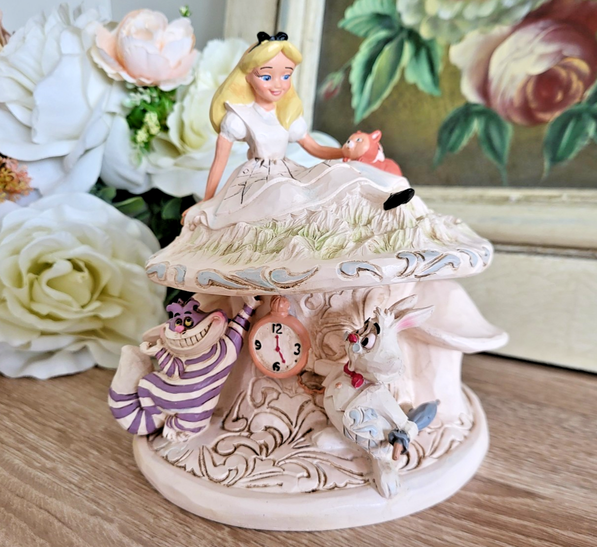Disney Showcase Alice Whimsy and Wonder figurine 6005957