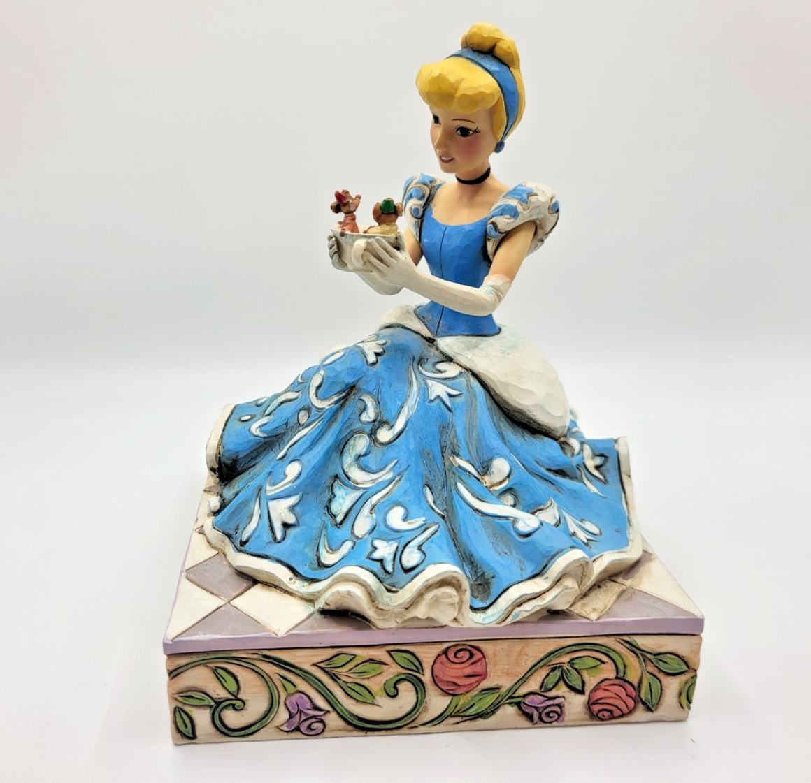 Disney Traditions Cinderella Figurine Caring And Couragious Ornament Jim Shore7