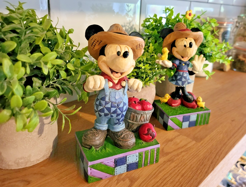 Disney Traditions Mickey & Minnie Figurines Country Life Fresh From The Farm1
