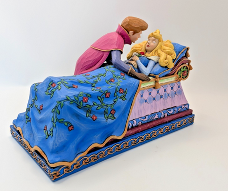 Disney Traditions Aurora Phillip The Spell Is Broken 4056753 figurine - lower detail