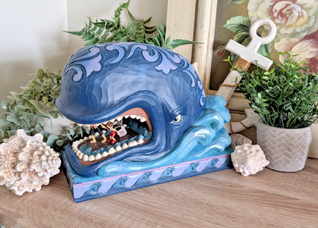 Disney Traditions Pinocchio A Whale of a Whale 6005971 boxed figurine