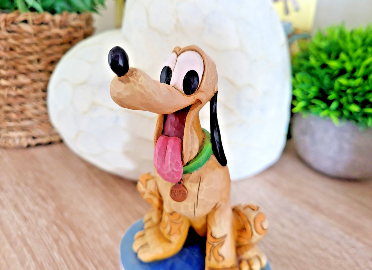 Disney Traditions Showcase Loyal Pluto Figurine Mickey Mouse Jim Shore Dog1