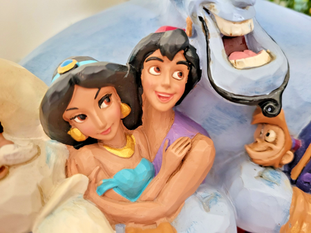 Disney Traditions Showcase Group Hug Aladdin Figurine Jasmine Abu Jim Shore3