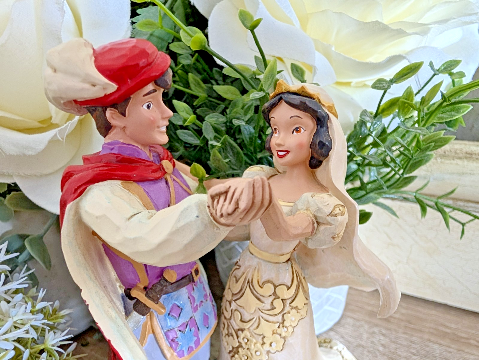 Disney Traditions Snow White The First Dance figurine 4056747 photo 3