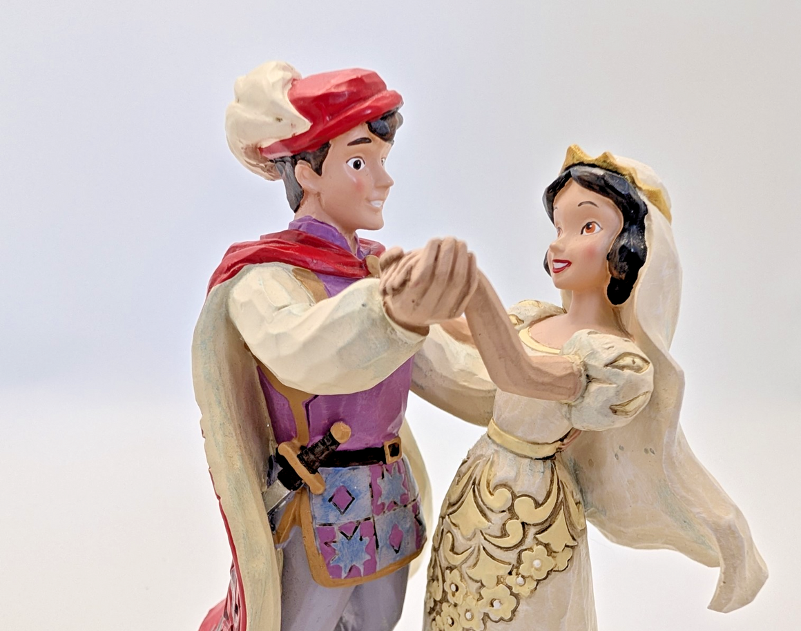 Disney Traditions Snow White The First Dance figurine 4056747 photo 14