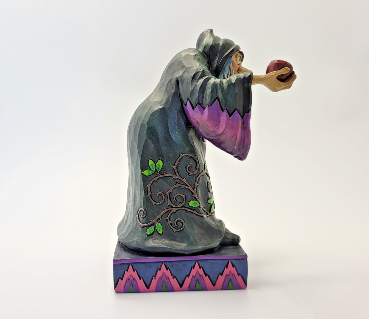 Disney Traditions Take A Bite Figurine  Old Hag Evil Queen Snow White Ornament11