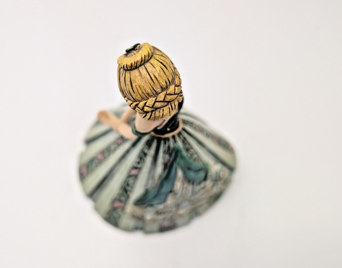 Disney Traditions Anna Arendelle Royalty 4048661 repaired Castle Dress figurine - view 14