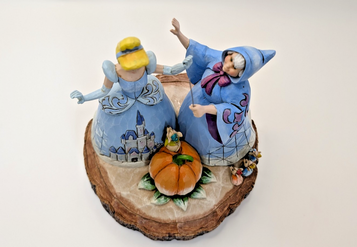 Disney Traditions Cinderella Magical Transformation 4037503 – left-side view