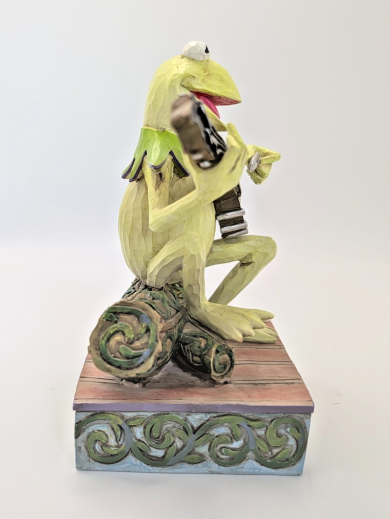 Disney Traditions Kermit Find Your Rainbow Connection 4020800 – close-up detail