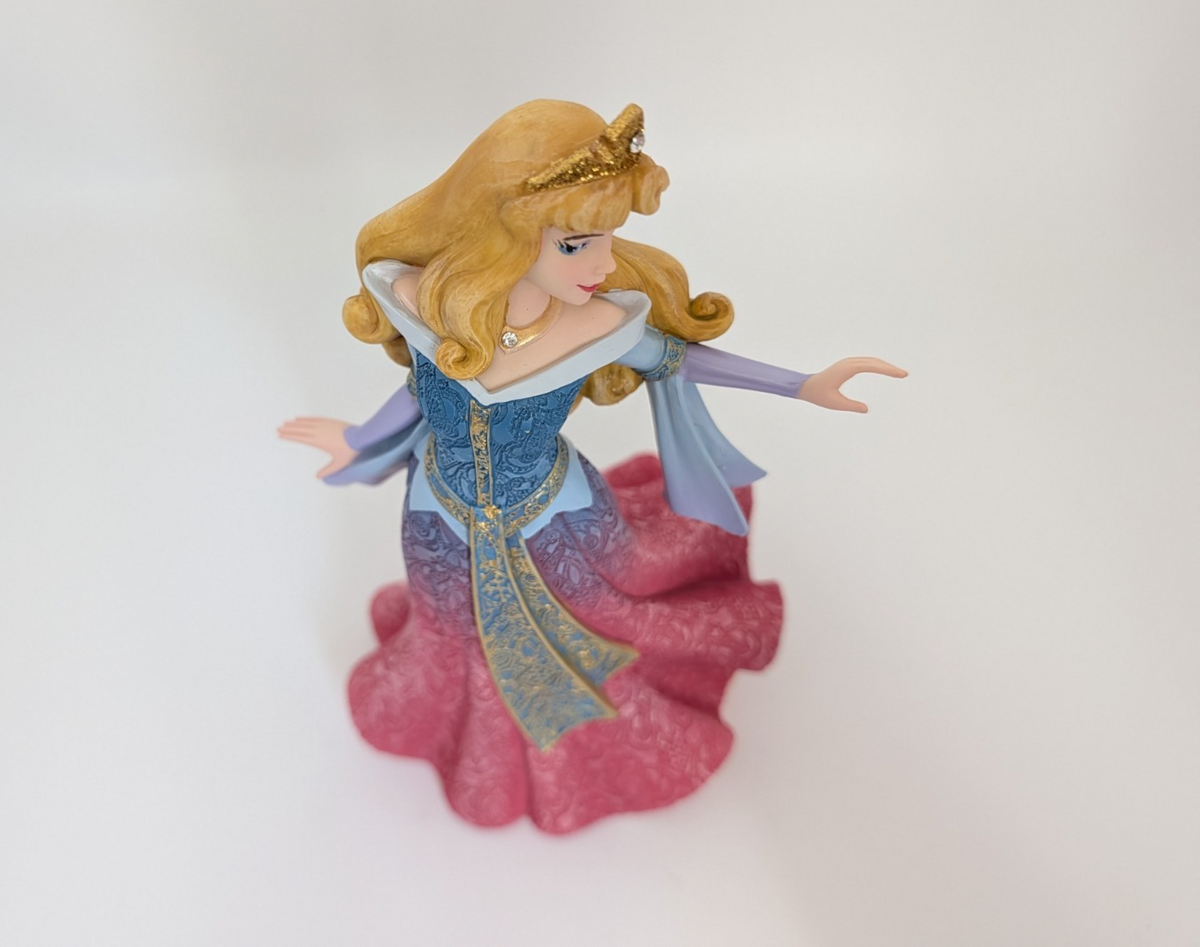 Alternate view of Disney Showcase Couture de Force Aurora figurine 4058290