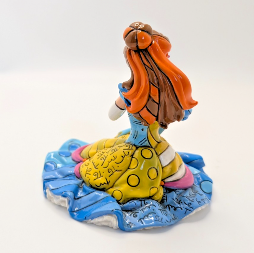 Disney Britto Belle Beauty and the Beast figurine 4030817 – base and pattern detail
