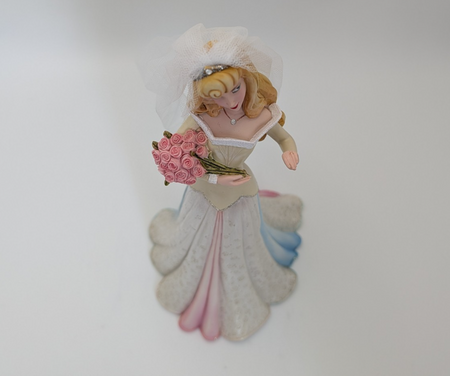 Disney Showcase Aurora Bride Sleeping Beauty unboxed figurine 4050708