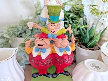 Disney Traditions Alice in Wonderland We're All Mad Here figurine photo 3