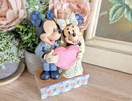 Disney Traditions Mickey and Minnie Two Souls One Heart figurine 4059748