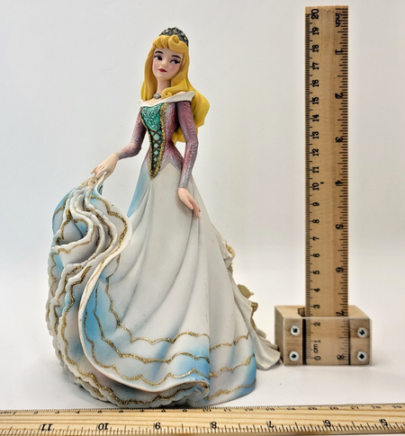 Disney Aurora Sleeping Beauty Couture de Force Figurine 4031543 Enesco Ornament10