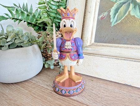 Disney Traditions Donald Duck Reigning Royal Nutcracker 6000948 – full figurine view