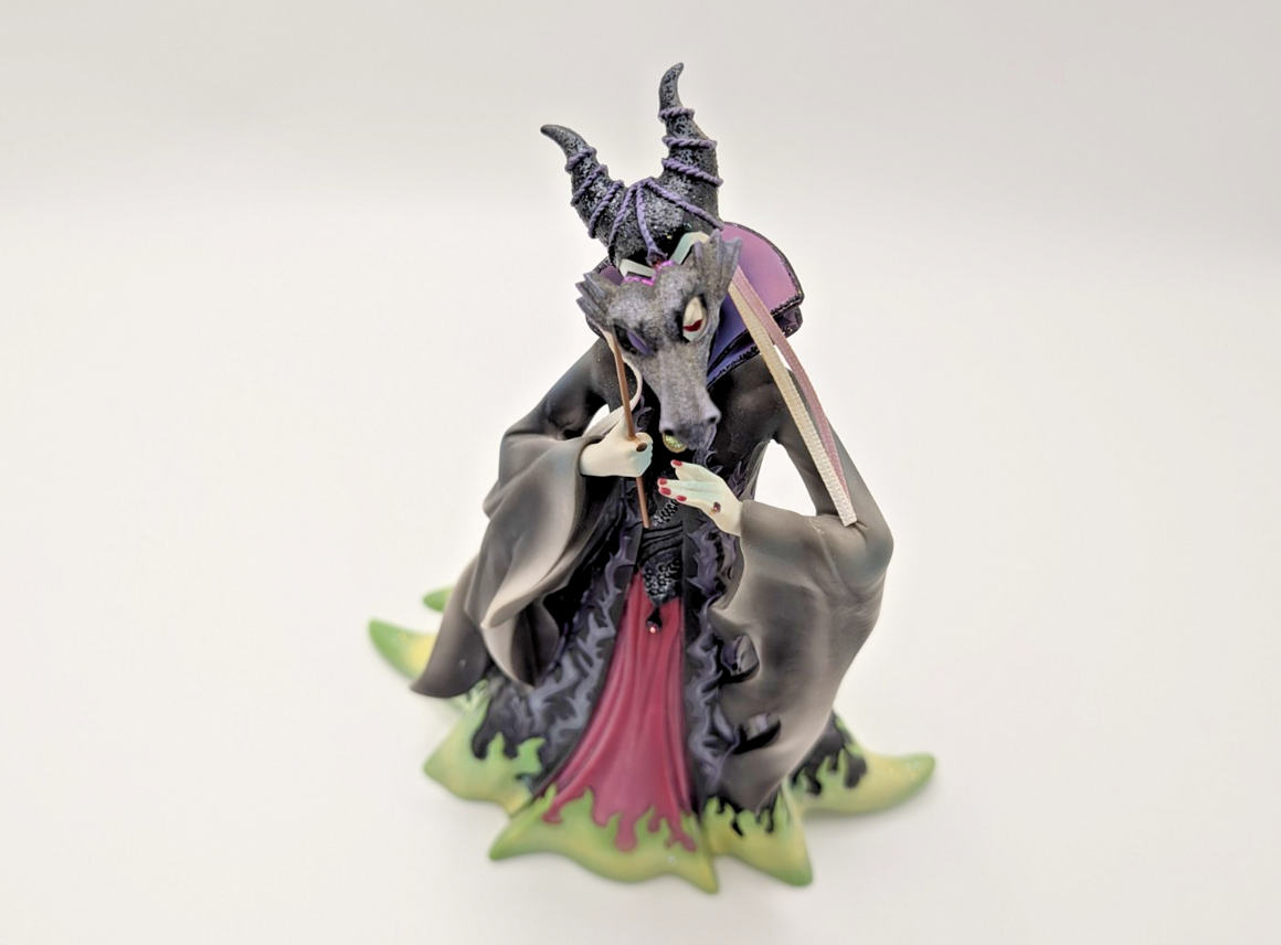 Disney Showcase Maleficent Masquerade Figurine Couture De Force Villain18
