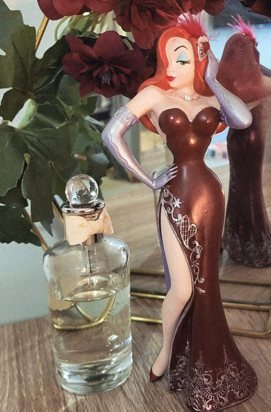 Disney Showcase Jessica Rabbit Figurine Enesco Ornament 60021820