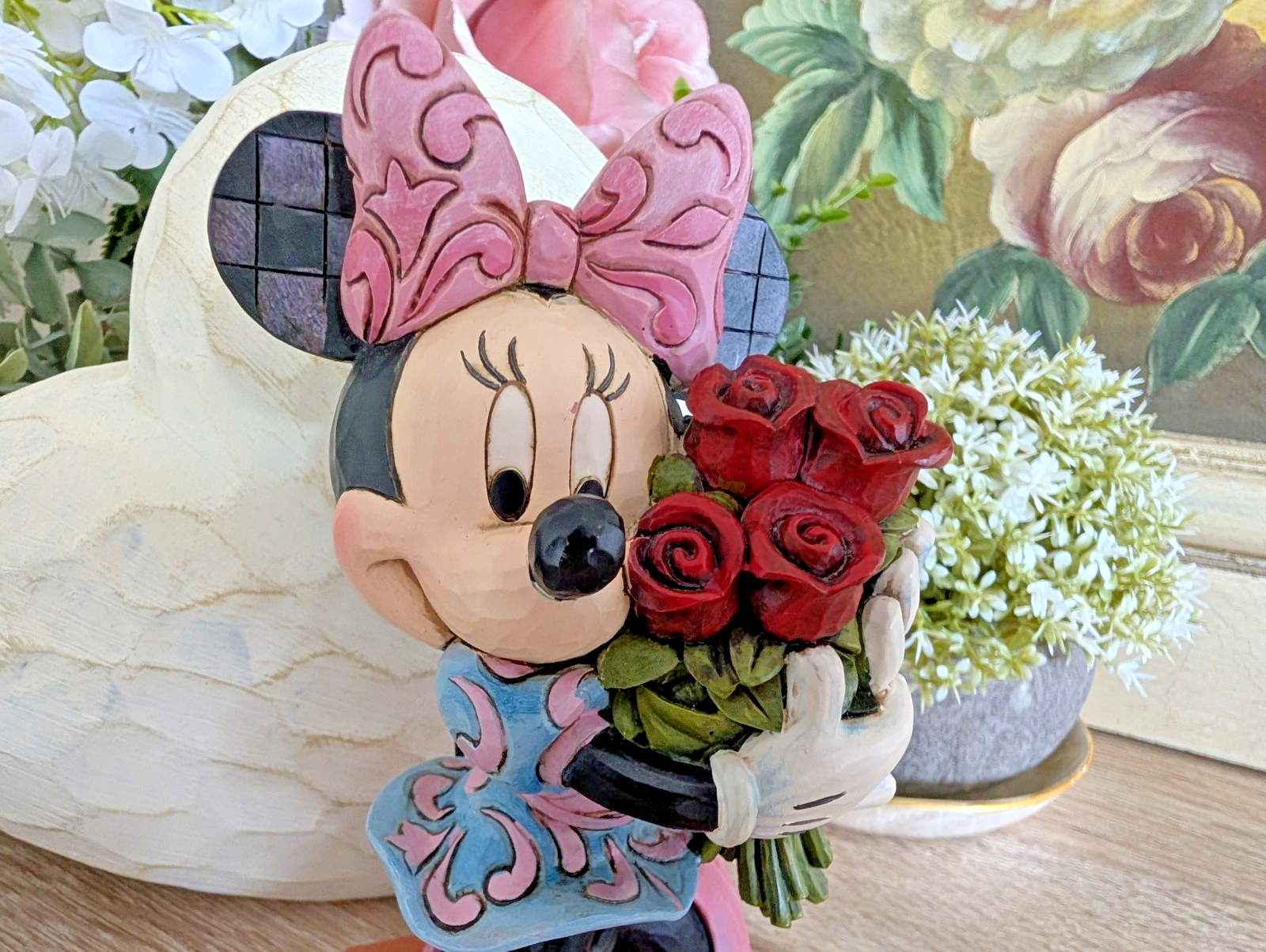 Disney Traditions Showcase Minnie La Vie En Rose Figurine With Flowers Boxed2