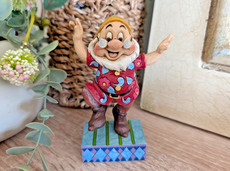 Disney Traditions Dancing Doc Snow White 4049628 boxed figurine - front view