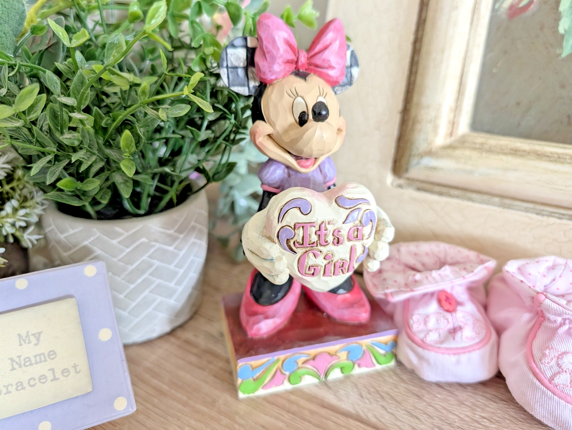 Disney Traditions Minnie Mouse It's a Girl figurine 4043664