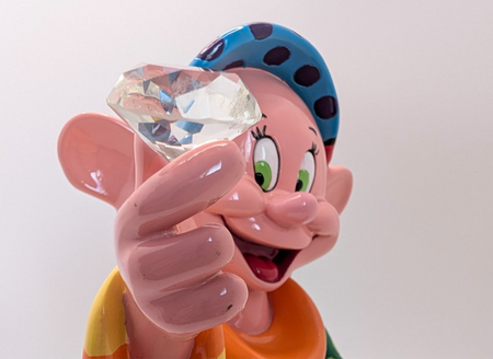 Disney Britto Dopey Snow White 4055687 unboxed figurine - condition close-up