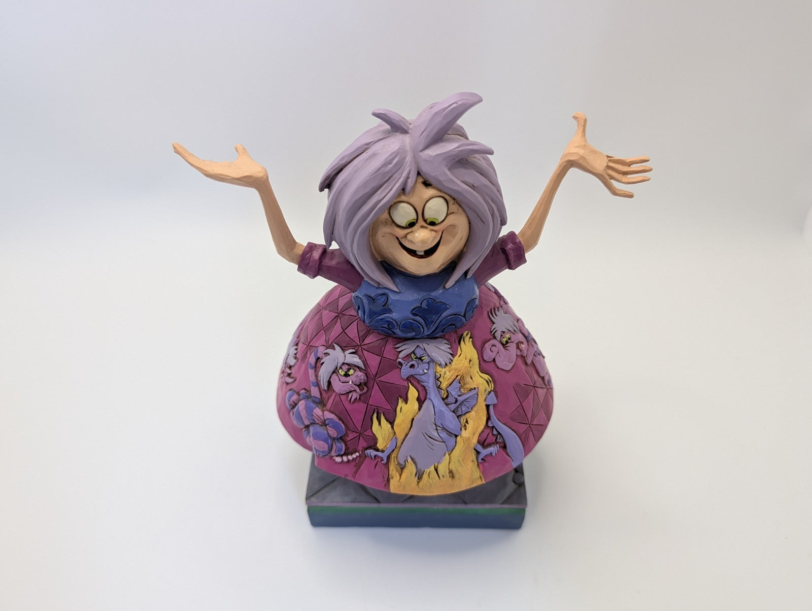 Disney Traditions Madam Mim Madcap Metamorphosis figurine photo 14